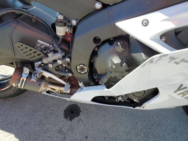 JYARJ16YXFA009665 - 2015 YAMAHA YZFR6 C WHITE photo 7