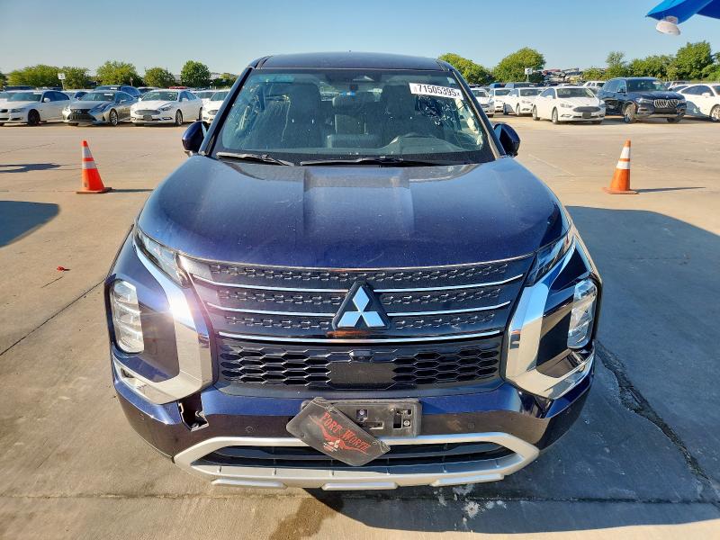 JA4J3UA80NZ090061 - 2022 MITSUBISHI OUTLANDER SE BLUE photo 5