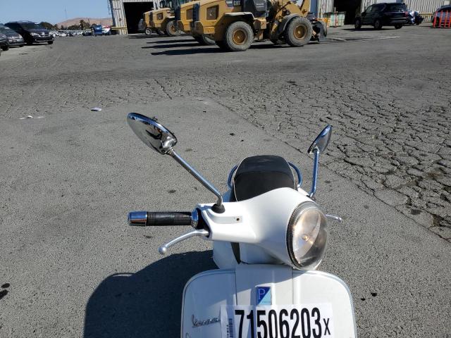 ZAPM459L7C5703343 - 2012 VESPA GTS 300 SUPER WHITE photo 6