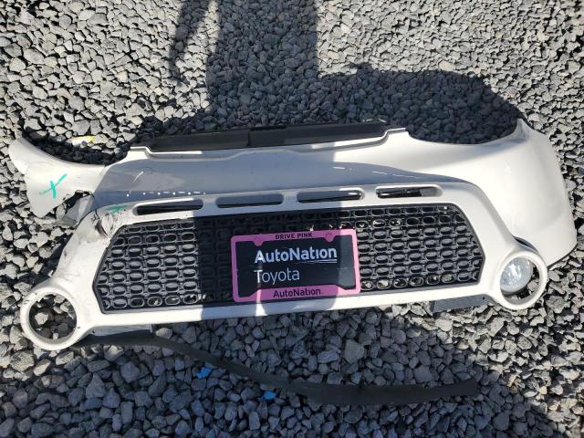 KNDJX3A5XF7192622 - 2015 KIA SOUL ! WHITE photo 12