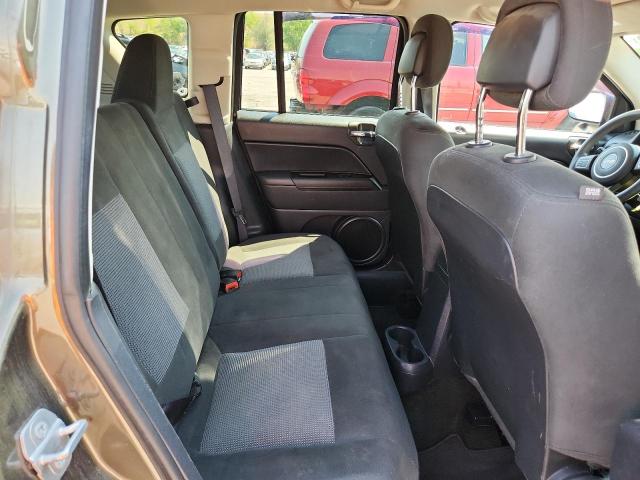 1C4NJDBB1FD423583 - 2015 JEEP COMPASS SPORT GREEN photo 11