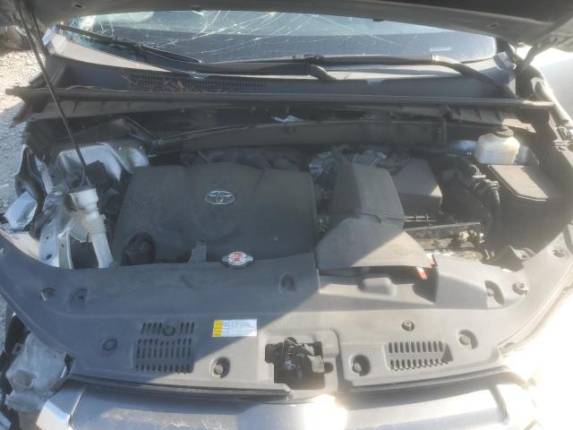 5TDKZRFH6KS361555 - 2019 TOYOTA HIGHLANDER SE Silber Foto 12