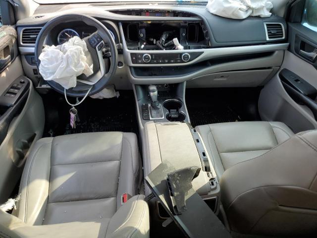 5TDKZRFH6KS361555 - 2019 TOYOTA HIGHLANDER SE Silber Foto 8