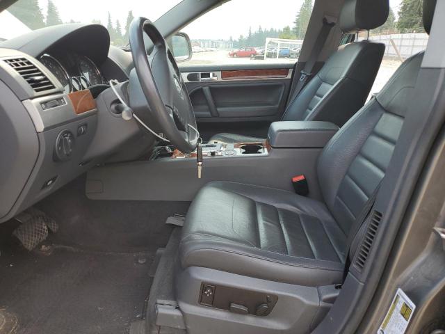 WVGBF7A93AD002327 - 2010 VOLKSWAGEN TOUAREG V6 GRAY photo 7