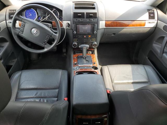 WVGBF7A93AD002327 - 2010 VOLKSWAGEN TOUAREG V6 GRAY photo 8