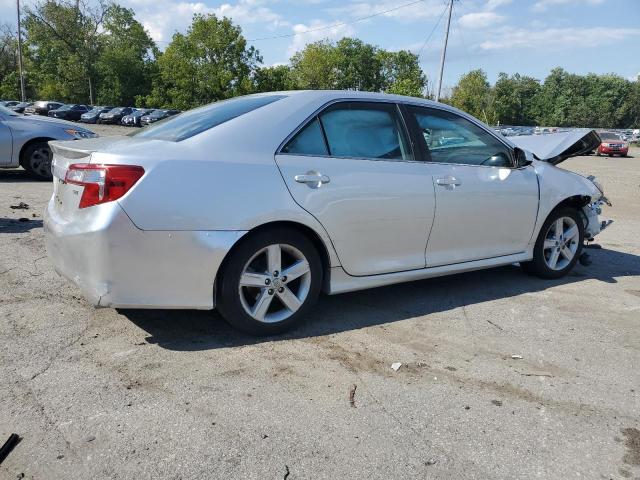 4T1BF1FKXDU663527 - 2013 TOYOTA CAMRY L فضي صورة 3