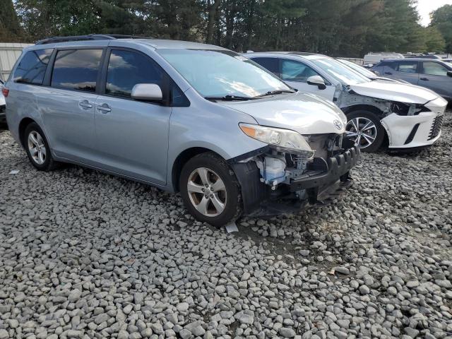 5TDKK3DC7GS756053 - 2016 TOYOTA SIENNA LE فضي صورة 4