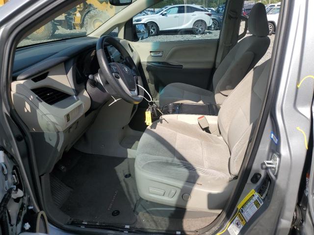 5TDKK3DC7GS756053 - 2016 TOYOTA SIENNA LE فضي صورة 7