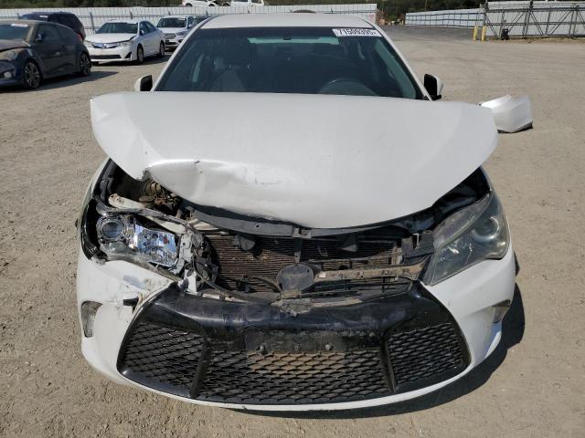4T1BF1FK9GU215817 - 2016 TOYOTA CAMRY LE WHITE photo 5