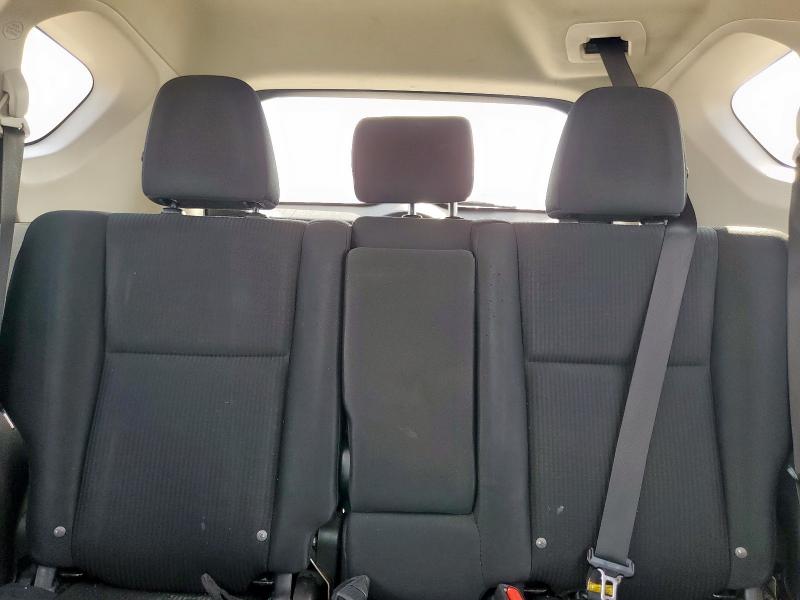 2T3ZFREV6JW426741 - 2018 TOYOTA RAV4 LE 银色 照片 10