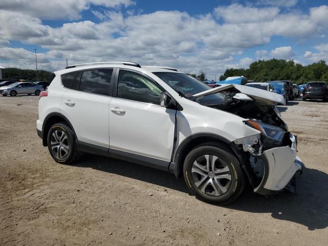 JTMBFREV1HJ163584 - 2017 TOYOTA RAV4 LE WHITE photo 4