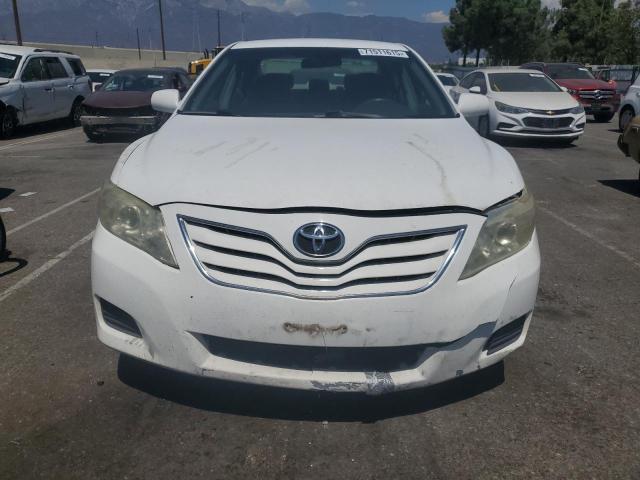 4T1BF3EK6AU564292 - 2010 TOYOTA CAMRY BASE WHITE photo 5