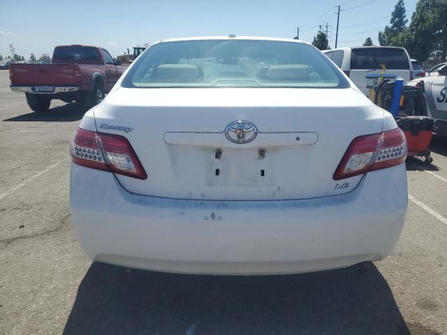 4T1BF3EK6AU564292 - 2010 TOYOTA CAMRY BASE WHITE photo 6