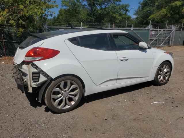 KMHTC6AD8DU086838 - 2013 HYUNDAI VELOSTER WHITE photo 3