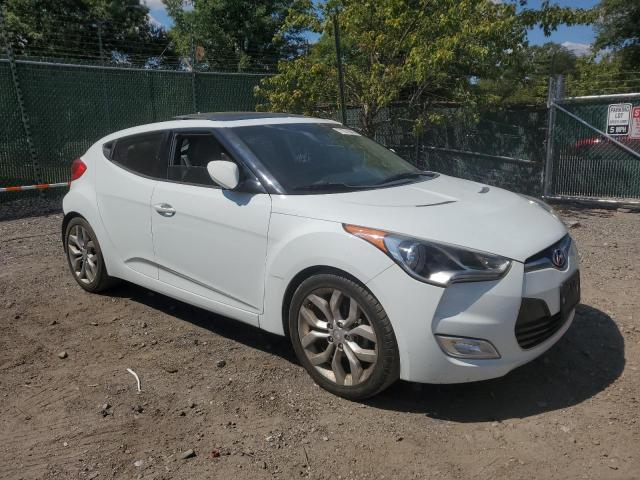 KMHTC6AD8DU086838 - 2013 HYUNDAI VELOSTER WHITE photo 4