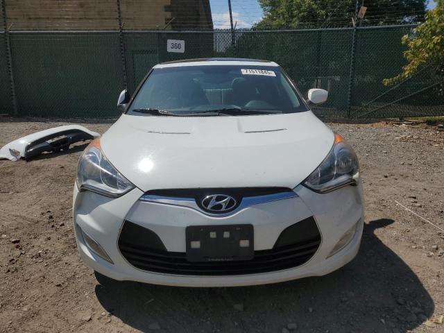 KMHTC6AD8DU086838 - 2013 HYUNDAI VELOSTER WHITE photo 5