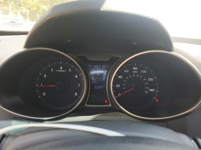 KMHTC6AD8DU086838 - 2013 HYUNDAI VELOSTER WHITE photo 9