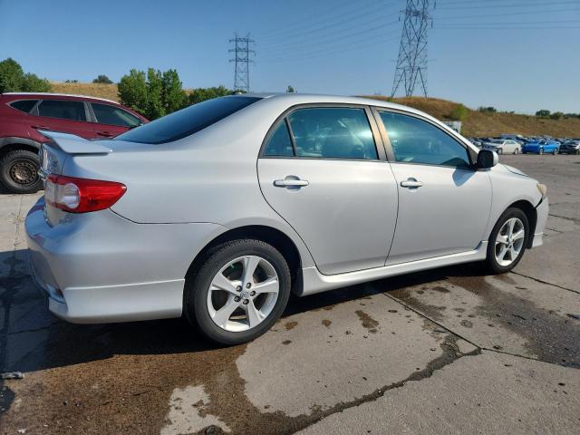 2T1BU4EE6BC740637 - 2011 TOYOTA COROLLA BASE فضي صورة 3