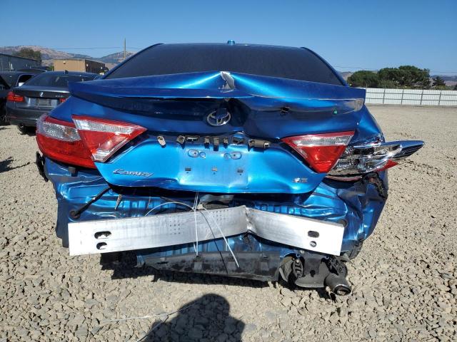 4T1BF1FK8HU706879 - 2017 TOYOTA CAMRY LE BLUE photo 6