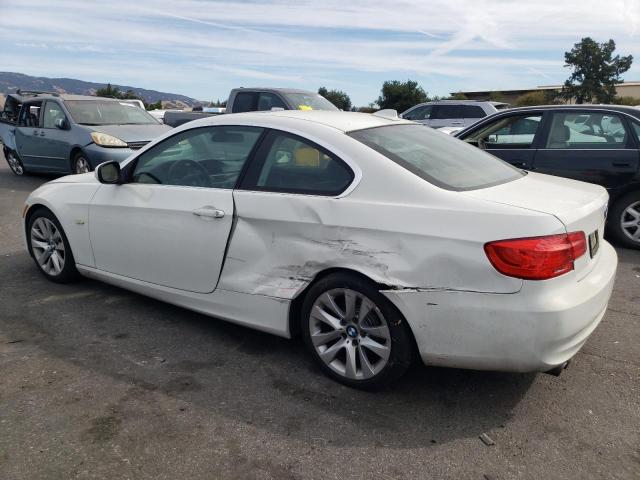 WBAKE5C58BE574167 - 2011 BMW 328I I SULEV WHITE photo 2