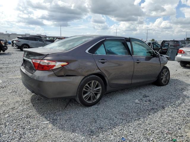 4T1BF1FKXGU204096 - 2016 TOYOTA CAMRY LE GRAY photo 3