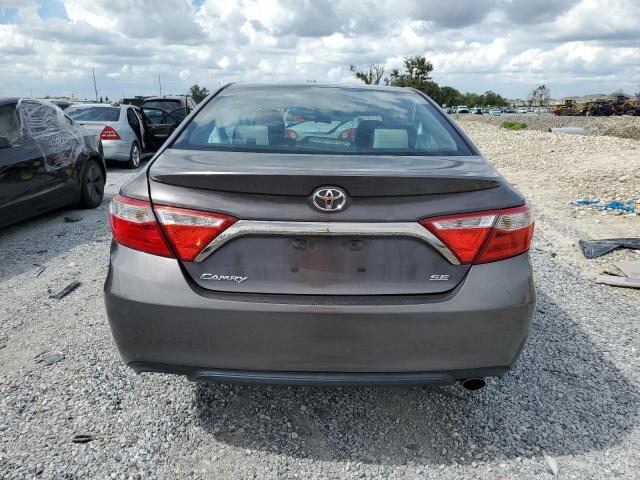 4T1BF1FKXGU204096 - 2016 TOYOTA CAMRY LE GRAY photo 6