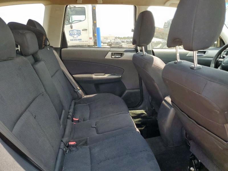 JF2SHADC6CH439609 - 2012 SUBARU FORESTER 2.5X PREMIUM 银色 照片 10