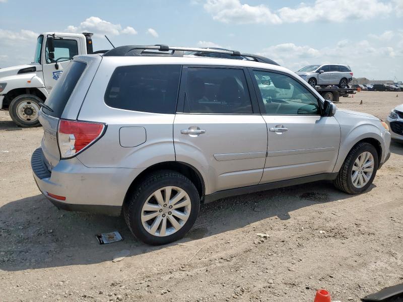 JF2SHADC6CH439609 - 2012 SUBARU FORESTER 2.5X PREMIUM 银色 照片 3