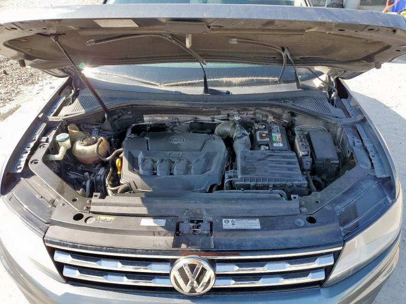 3VV1B7AX4JM092300 - 2018 VOLKSWAGEN TIGUAN S Մոխրագույն լուսանկար 11