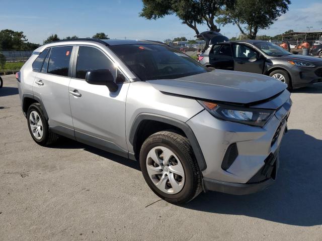JTMH1RFV2LD051844 - 2020 TOYOTA RAV4 LE GRAY photo 4