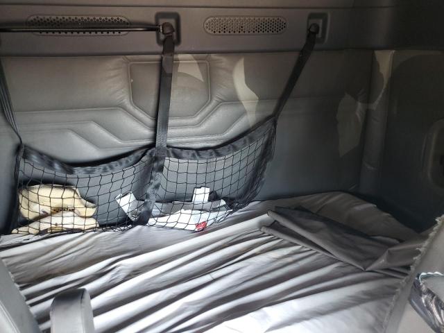 3AKJGHDV3HSJF4502 - 2017 FREIGHTLINER CASCADIA 1 GRAY photo 6