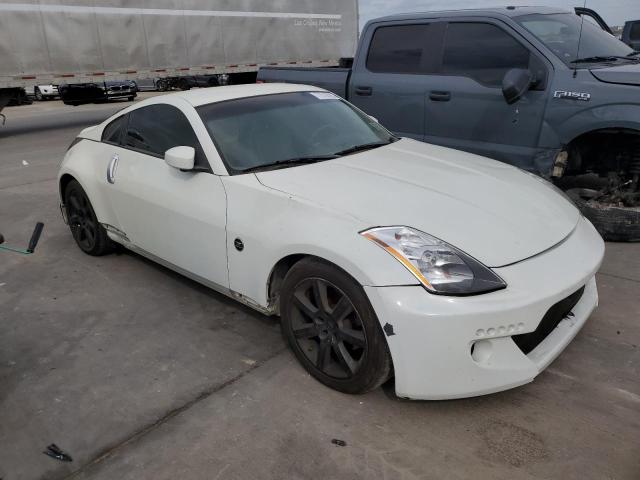 JN1AZ34E35M650302 - 2005 NISSAN 350Z COUPE WHITE photo 4