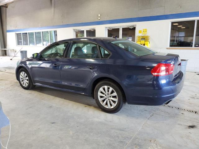 1VWAT7A3XFC013386 - 2015 VOLKSWAGEN PASSAT S BLUE photo 2