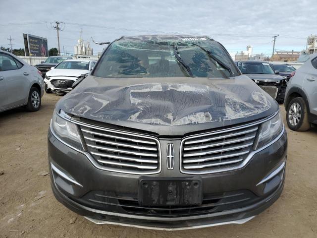 5LMCJ3D91HUL35933 - 2017 LINCOLN MKC RESERVE GRAY photo 5