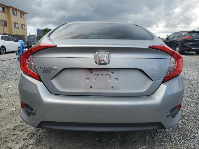 2HGFC2F54JH561509 - 2018 HONDA CIVIC LX 银色 照片 6