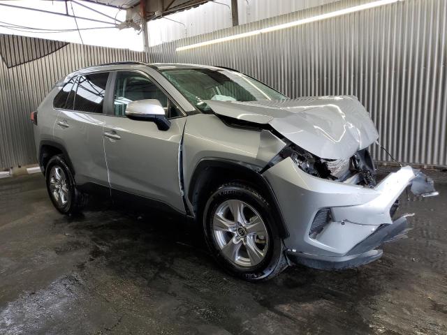 2T3W1RFV6SW376294 - 2025 TOYOTA RAV4 XLE SILVER photo 4