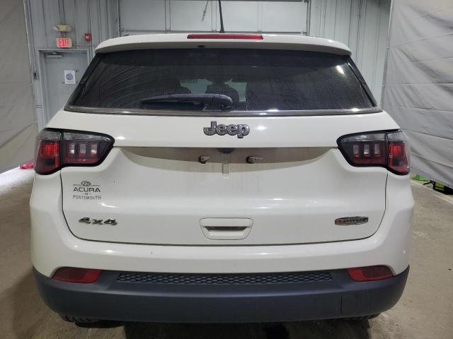 3C4NJDBB9KT597566 - 2019 JEEP COMPASS LATITUDE Weiß Foto 6