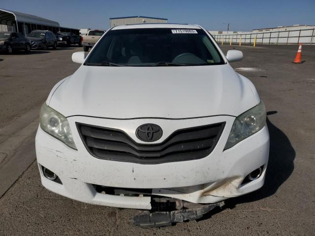 4T1BF3EKXBU633907 - 2011 TOYOTA CAMRY BASE WHITE photo 5