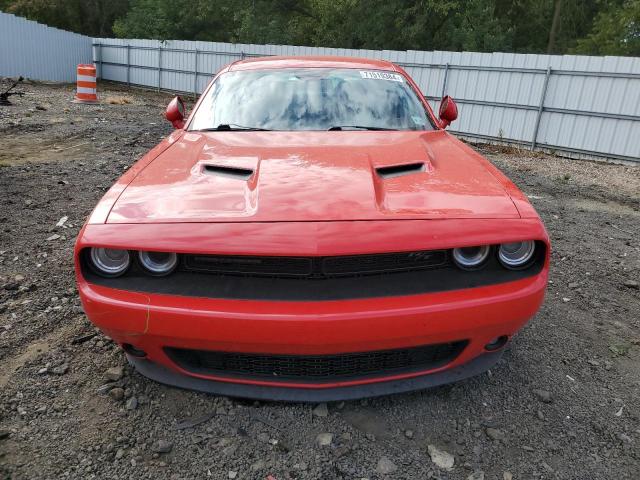 2C3CDZBT2GH316037 - 2016 DODGE CHALLENGER R/T RED photo 5