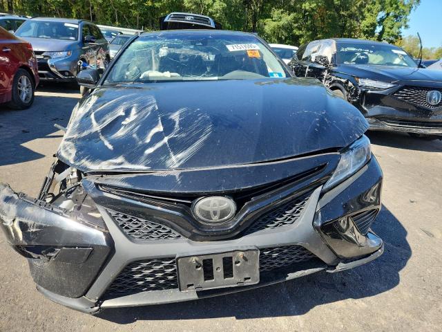 JTNB11HK5J3050874 - 2018 TOYOTA CAMRY L შავი ფოტო 5