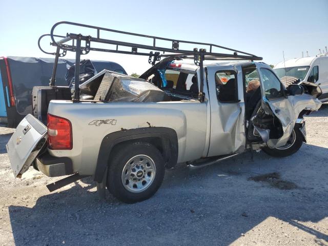 1GC2KVCG6BZ249524 - 2011 CHEVROLET SILVERADO K2500 HEAVY DUTY SILVER photo 3