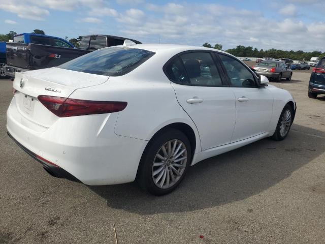 ZARFANAN1N7660129 - 2022 ALFA ROMEO GIULIA WHITE photo 3