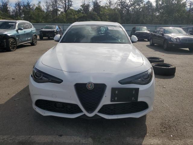 ZARFANAN1N7660129 - 2022 ALFA ROMEO GIULIA WHITE photo 5