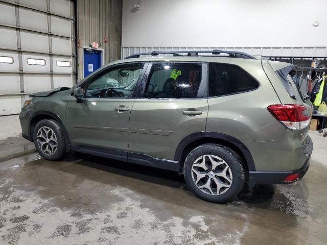 JF2SKAFC7MH524877 - 2021 SUBARU FORESTER PREMIUM 绿色 照片 2