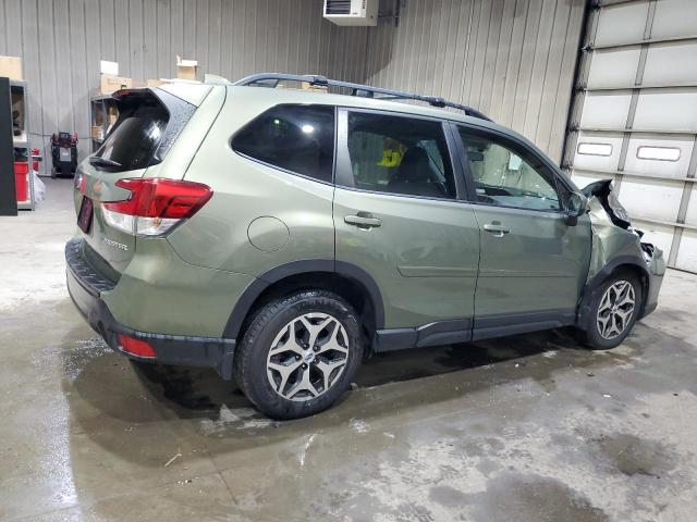JF2SKAFC7MH524877 - 2021 SUBARU FORESTER PREMIUM 绿色 照片 3