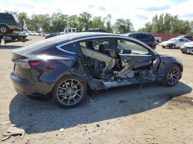 5YJ3E1EB0JF070521 - 2018 TESL MODEL 3 Siyah fotoğraf 3