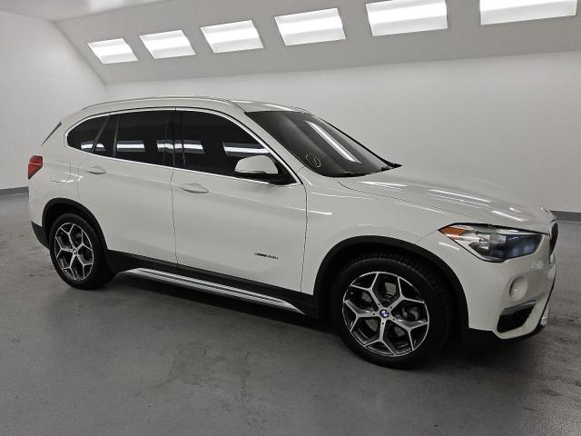 WBXHT3C31J5F89149 - 2018 BMW X1 XDRIVE28I WHITE photo 4