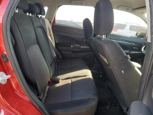 JA4AP3AU5JU002575 - 2018 MITSUBISHI OUTLANDER ES Красный фото 11