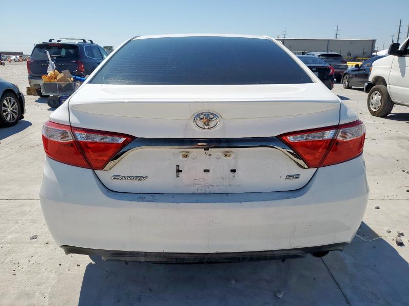4T1BF1FK4GU168387 - 2016 TOYOTA CAMRY LE 白色 照片 6