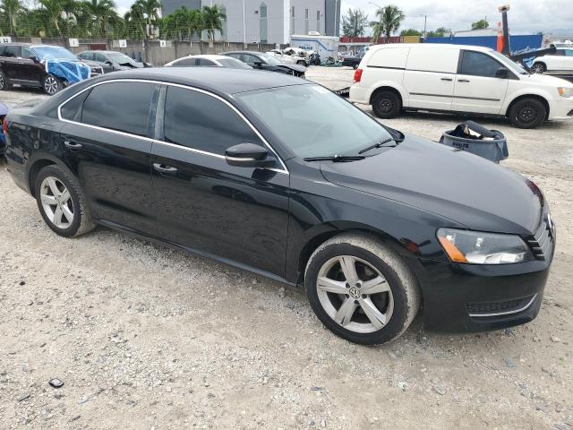 1VWBP7A32DC015140 - 2013 VOLKSWAGEN PASSAT SE 黑色 照片 4